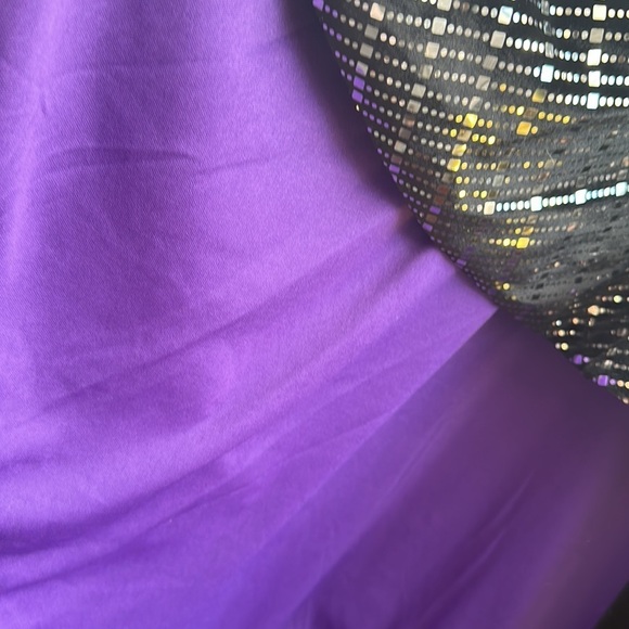 #32❤️ Brand new with tags Donna Vinci Church Cognic Velvet sequin caped dress - Picture 5 of 5